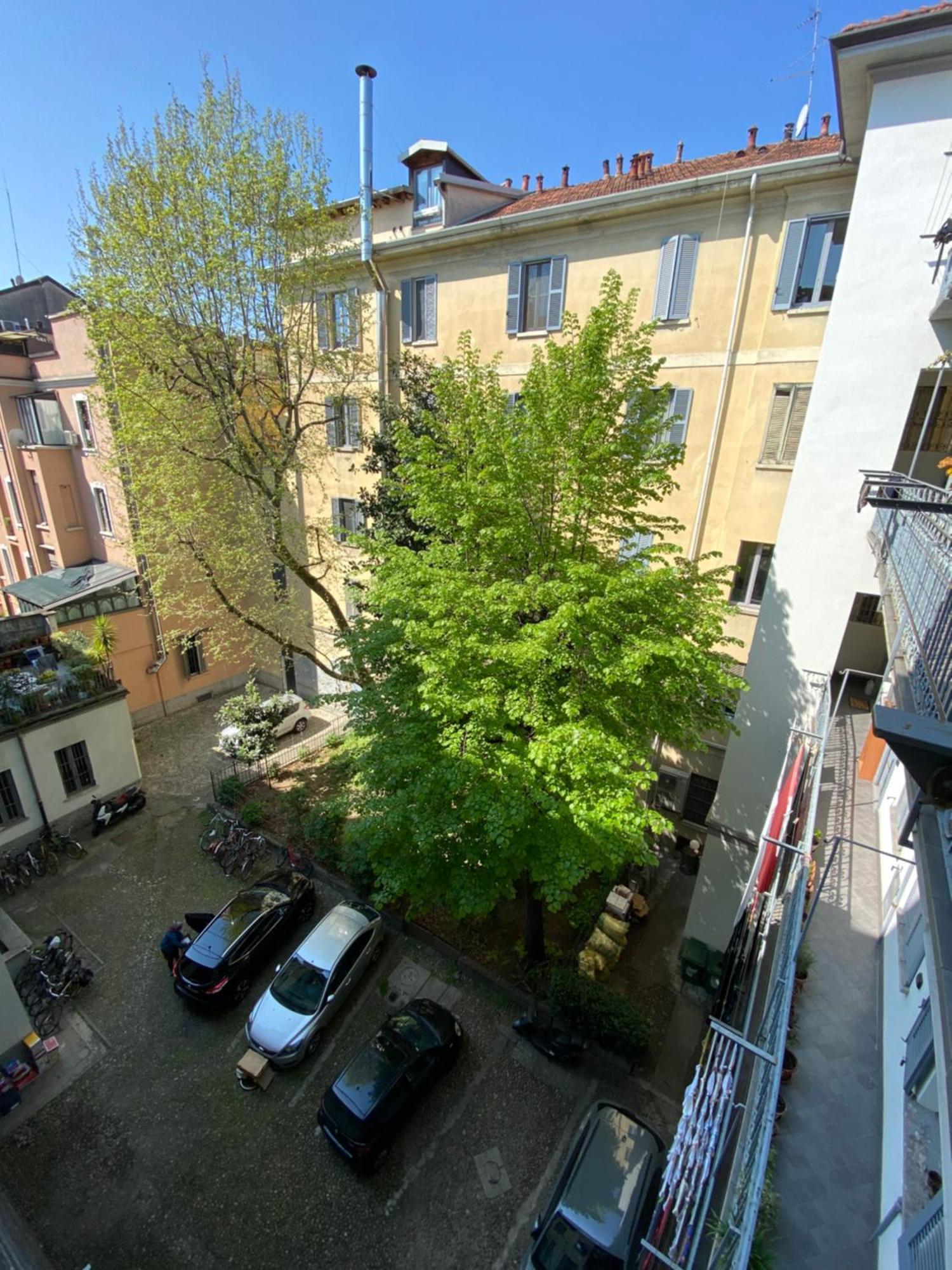 Appartamento Bilocale - Milano Zona Isola Bagian luar foto